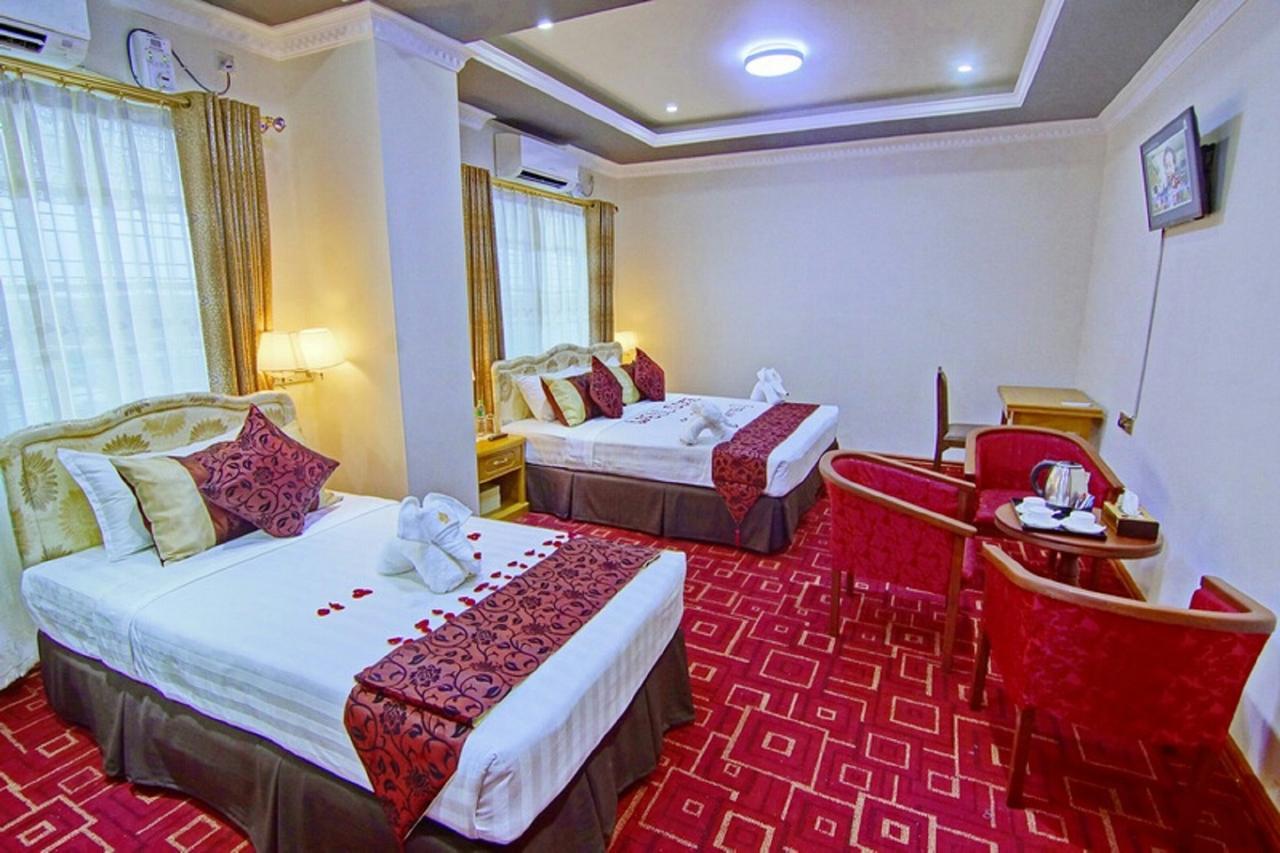 Myat Nan Yone Hotel Mandalay Exterior photo